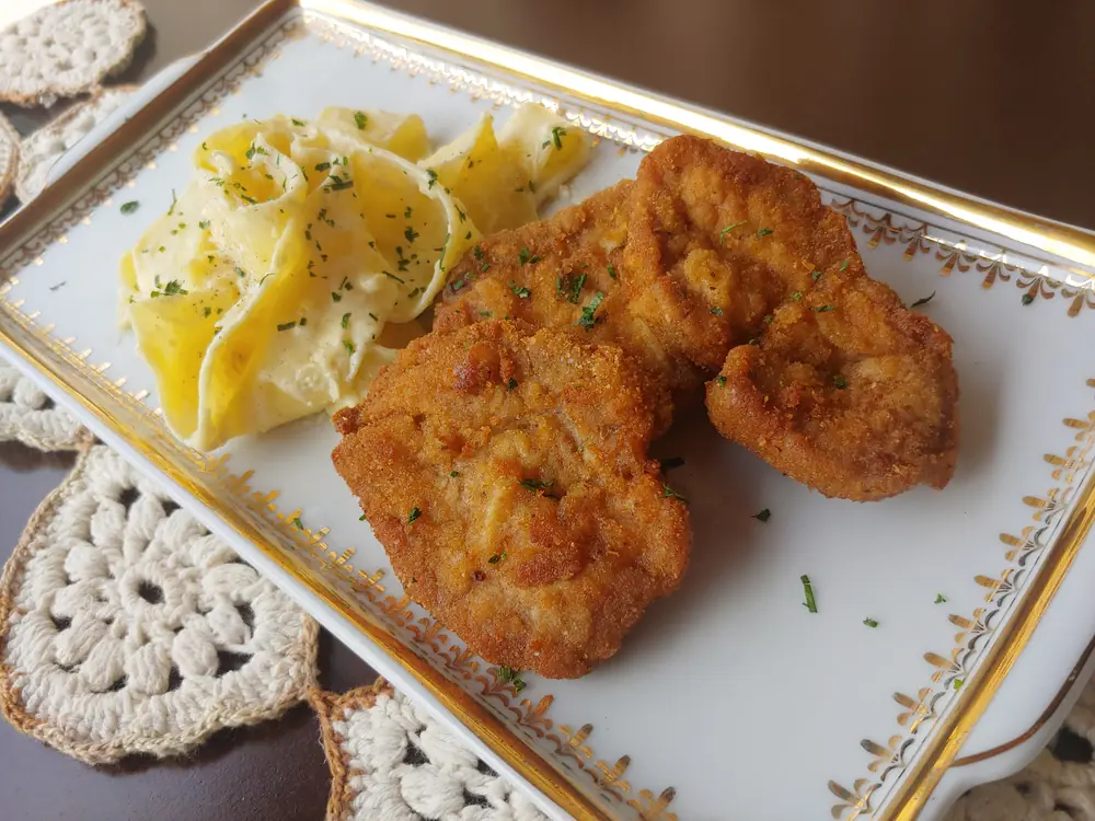 Copa temperada Fricéu à milanesa, pronto para servir